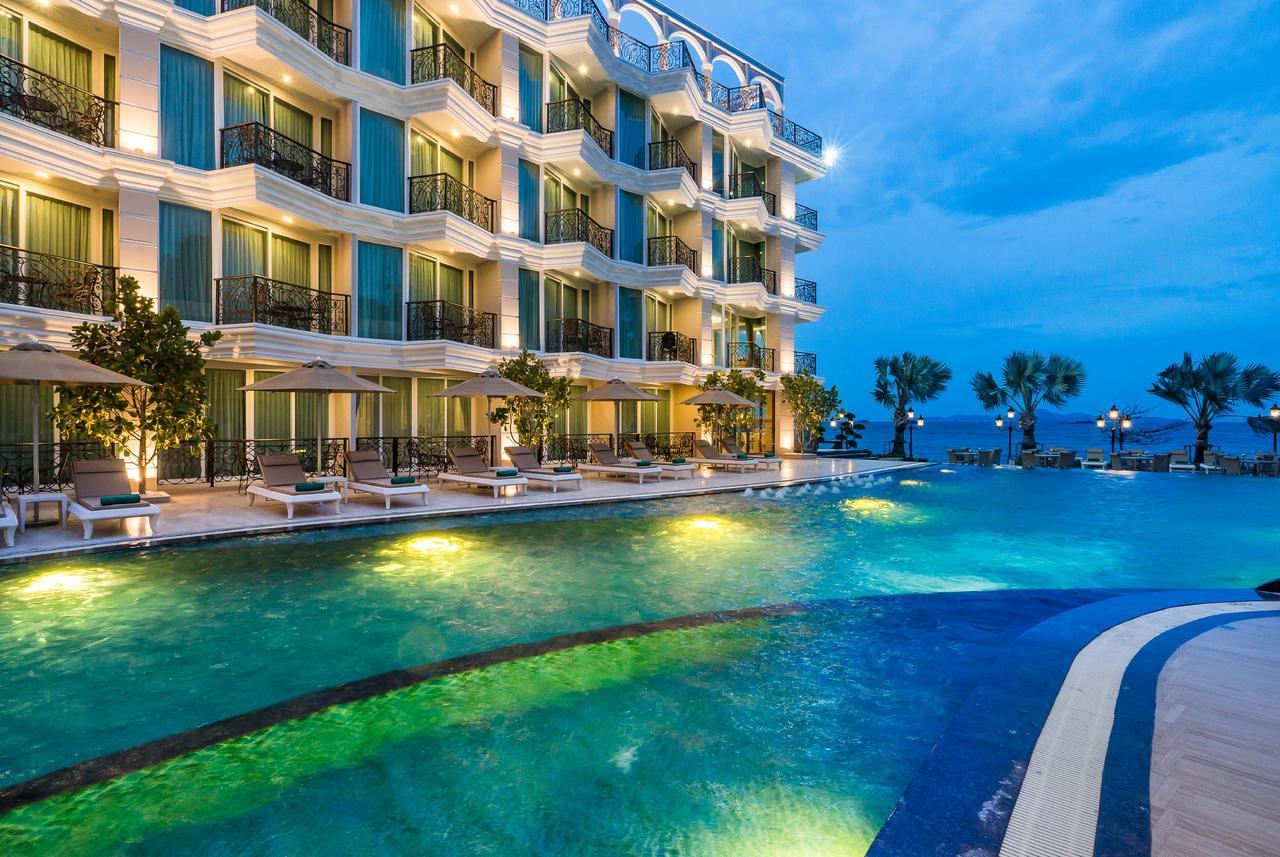 Lk Emerald Beach - Sha Extra Plus Pattaya Bagian luar foto The Royal