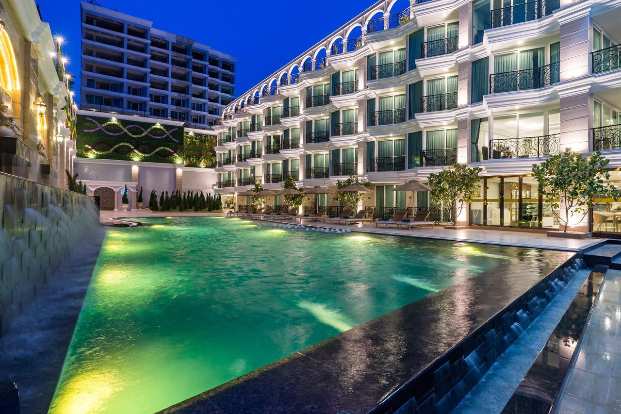 Lk Emerald Beach - Sha Extra Plus Pattaya Bagian luar foto The Royal
